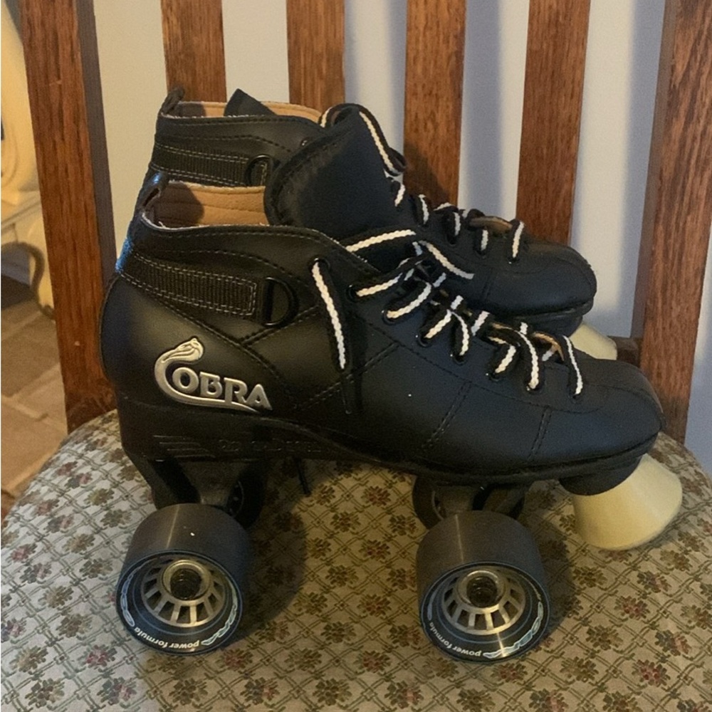 Cobra Black Roller Skates